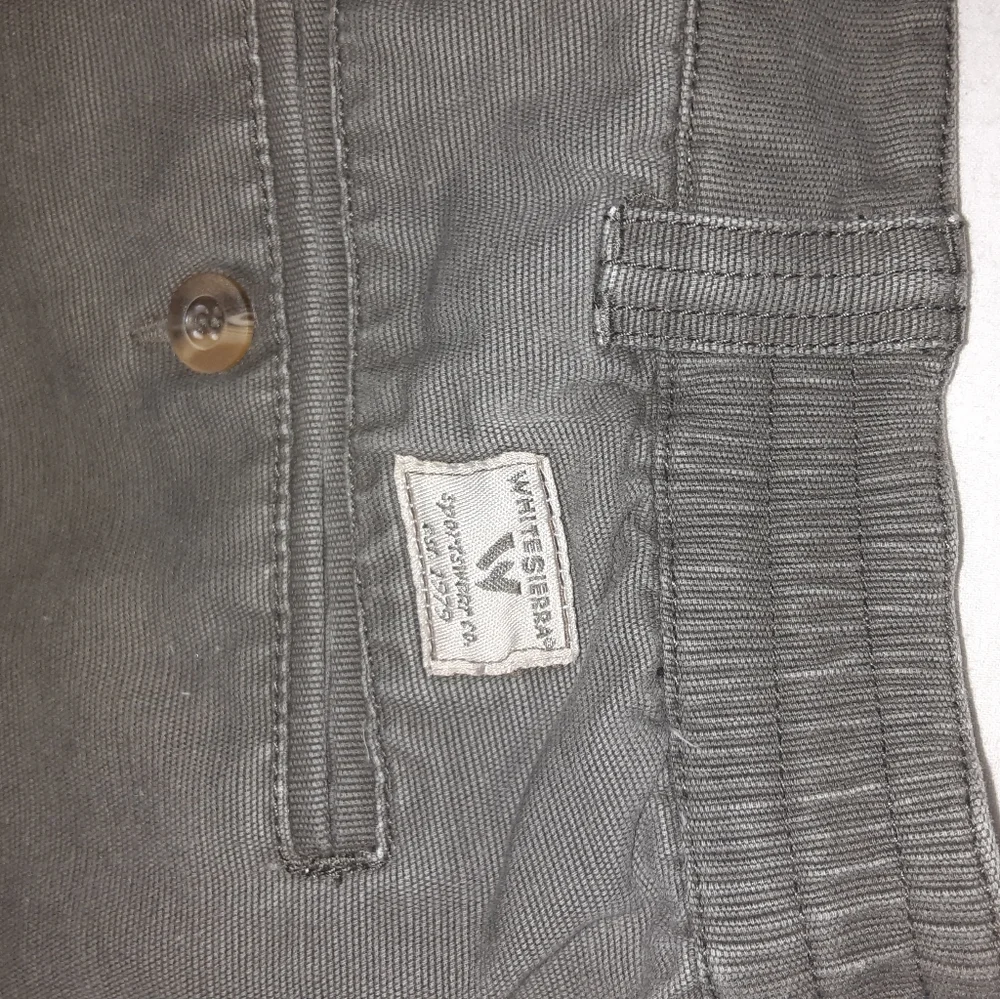 Cargo Shorts 38 waist - Picture 6 of 9